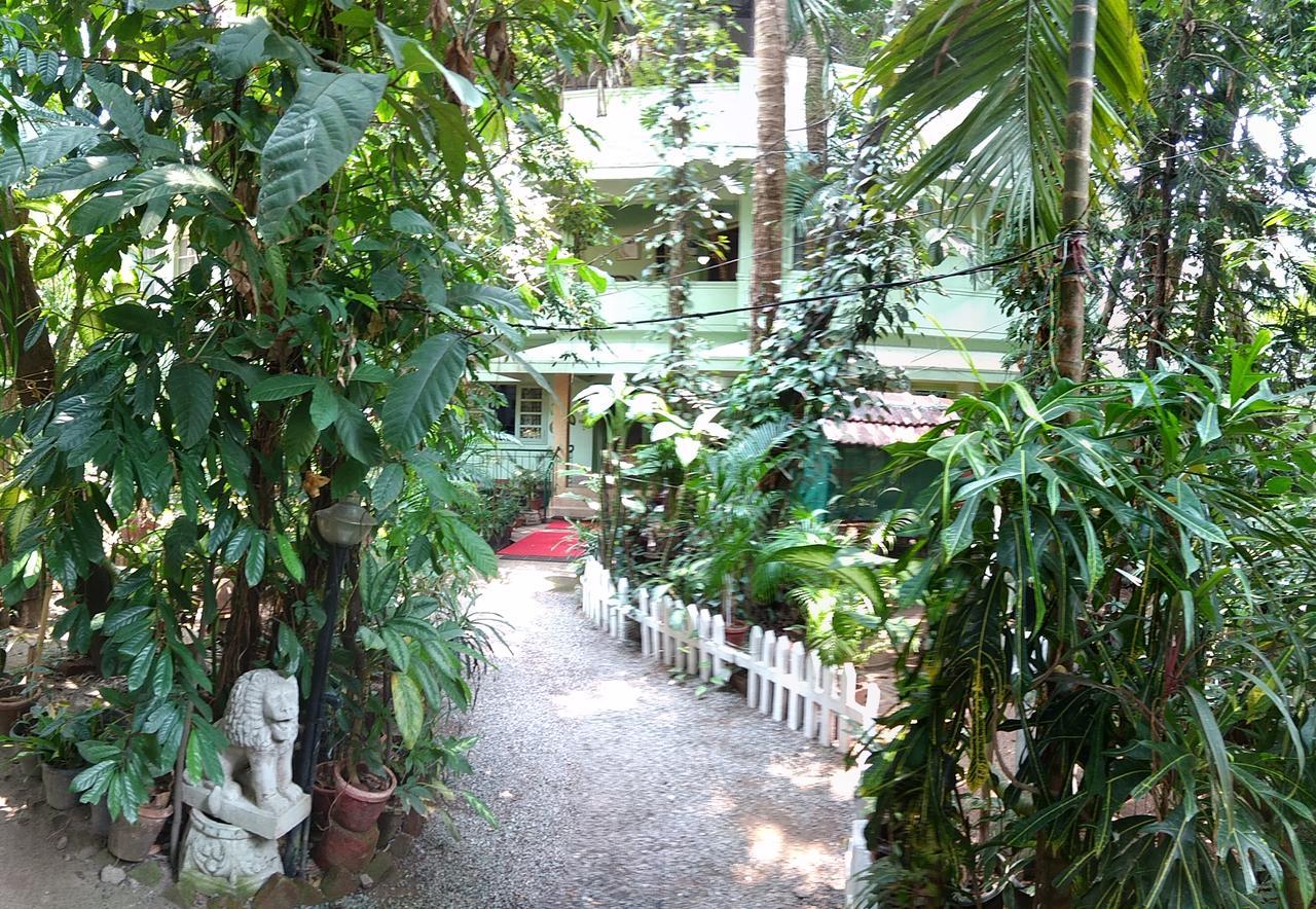 Green Woods Bethlehem Kochi Exterior foto
